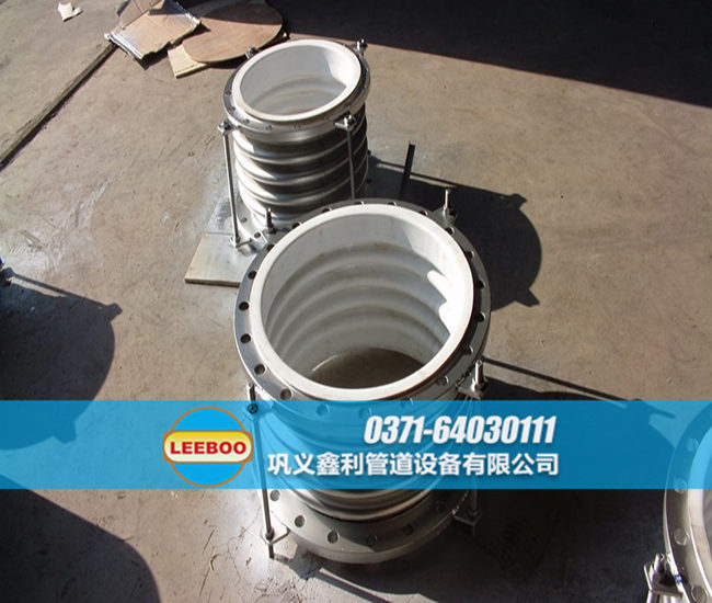 襯四氟不銹鋼<a href=http://www.cavemanastronomy.com target=_blank class=infotextkey>補償器</a>