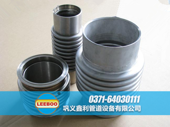 湖南省邵陽市新寧縣溝槽式<a href=http://www.cavemanastronomy.com target=_blank class=infotextkey>補償器</a> /></p>鑫利管道是專業(yè)開發(fā)、研制和生產波紋<a href=http://www.cavemanastronomy.com target=_blank class=infotextkey>補償器</a>廠家，該產品具有尺寸準備、結構緊湊、安裝可靠、耐腐蝕、便于安裝、壽命長等優(yōu)點，廣泛應用于航天、發(fā)電、石化和城市供熱等行業(yè)的各類管道和設備，并在全國多個工程上得到應用。以其優(yōu)良的品質，深受國內外用戶的贊譽和好評。<br />     鑫利管道生產的湖南省邵陽市新寧縣波紋<a href=http://www.cavemanastronomy.com target=_blank class=infotextkey>補償器</a>由構成其工作主體的波紋管（一種彈性元件）和端管、支架、法蘭、導管等附件組成。主要用在各種管道中，它能夠補償管道的熱位移，機械變形和吸收各種機械振動，起到降低管道變形應力和提高管道使用壽命的作用。波紋<a href=http://www.cavemanastronomy.com target=_blank class=infotextkey>補償器</a>連接方式分為法蘭連接和焊接兩種。波紋<a href=http://www.cavemanastronomy.com target=_blank class=infotextkey>補償器</a>屬于一種補償元件，利用其工作主體波紋管的有效伸縮變形，以吸收管線、導管、容器等由熱脹冷縮等原因而產生的尺寸變化，或補償管線、導管、容器等的軸向、橫向和角向位移。也可用于降噪減振。在現(xiàn)代工業(yè)中用途廣泛。<br />     波紋<a href=http://www.cavemanastronomy.com target=_blank class=infotextkey>補償器</a>的可靠性是由設計、制造、安裝及運行管理等多個環(huán)節(jié)構成的?？煽啃砸矐搹倪@幾個方面進行考慮。材料選擇對用于供熱管網的波紋<a href=http://www.cavemanastronomy.com target=_blank class=infotextkey>補償器</a>選材，除應考慮工作介質、工作溫度和外部環(huán)境外，還應考慮應力腐蝕的可能性、水處理劑和管道清洗劑對材料的影響等，并在此基礎上結合波紋<a href=http://www.cavemanastronomy.com target=_blank class=infotextkey>補償器</a>材料的焊接、成型以及材料的性能價格比，優(yōu)選出經濟實用的波紋管制作材料。<br />     一般情況下，選用湖南省邵陽市新寧縣波紋<a href=http://www.cavemanastronomy.com target=_blank class=infotextkey>補償器</a>的材料應滿足下列條件：<br />（1）高彈性極限、抗拉強度和疲勞強度，保證其正常工作。<br />（2）良好的塑性，便于波紋<a href=http://www.cavemanastronomy.com target=_blank class=infotextkey>補償器</a>加工成形，且能通過隨后的處理工藝（冷作硬化、熱處理等）獲得足夠的硬度和強度。<br />（3）較好的耐腐蝕性能，滿足在不同環(huán)境下工作要求。<br />（4）良好的焊接性能，滿足在制作過程中的焊接工藝要求。<br />    對于地溝敷設的熱力管網，當波紋<a href=http://www.cavemanastronomy.com target=_blank class=infotextkey>補償器</a>所處管道地勢較低時，雨水或事故性污水會浸泡波紋管，應考慮選用耐蝕性更強的材料，如鐵鎳合金、高鎳合金等。由于此類材料價格較高，在制造波波紋<a href=http://www.cavemanastronomy.com target=_blank class=infotextkey>補償器</a>時，可以考慮僅在與腐蝕性介質接觸的表面增加一層耐蝕合金。疲勞壽命設計由波紋<a href=http://www.cavemanastronomy.com target=_blank class=infotextkey>補償器</a>的失效類型及原因分析可以看出，該產品的平面穩(wěn)定性、周向穩(wěn)定性及耐腐蝕性能均與其位移量即疲勞壽命相關。過低的疲勞壽命將會導致其穩(wěn)定性及耐蝕性能下降。<br />    鑫利管道波紋<a href=http://www.cavemanastronomy.com target=_blank class=infotextkey>補償器</a>設計合理、性能優(yōu)良，在業(yè)界擁有良好的口碑。另外公司長期從事波紋<a href=http://www.cavemanastronomy.com target=_blank class=infotextkey>補償器</a>批發(fā)與零售，歡迎新老用戶前來選購！國內波紋<a href=http://www.cavemanastronomy.com target=_blank class=infotextkey>補償器</a>哪家好，鑫利管道是選！<p style=